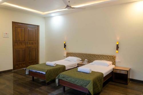 Bed & Breakfast Bigfoot Stay - Malhar Villa