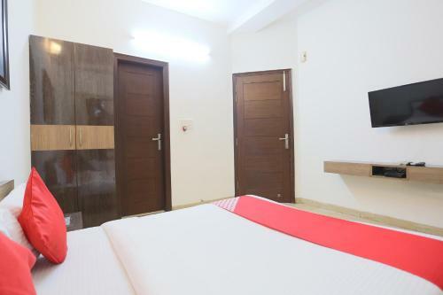 Oyo 61993 Hotel Chandigarh Highway