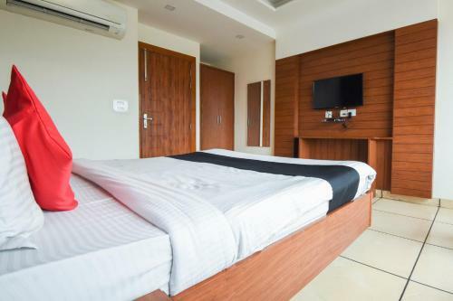 Capital O 69427 Hotel Green Tree