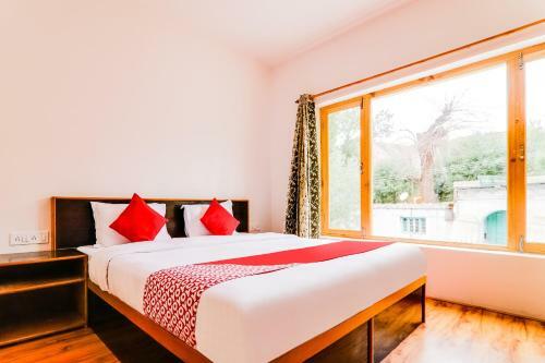 Oyo 70140 Hotel Astoria