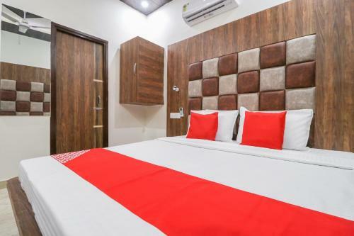 Oyo 72387 Hotel Ambani