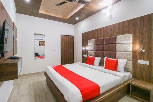 Oyo 72387 Hotel Ambani