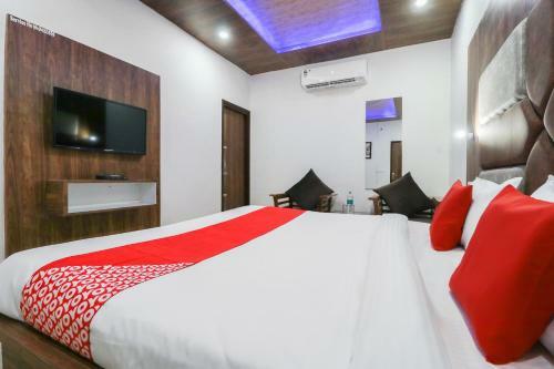 Oyo 72387 Hotel Ambani