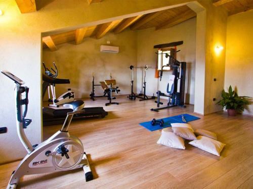 Graceful Holiday Home In Acqualagna With Swimming Pool