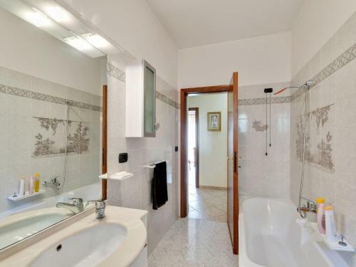Classy Holiday Home In Aielli With Terrace