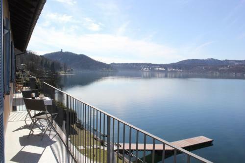 Lakefront Apartment With Spectacular Views