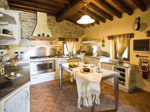 Amazing Villa In Apecchio With Swimming Pool