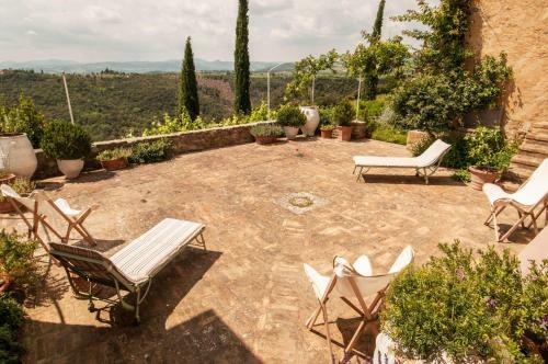 Argiano Villa Sleeps 16 Wifi