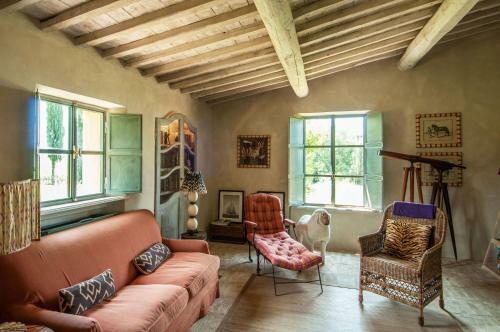 Argiano Villa Sleeps 16 Wifi