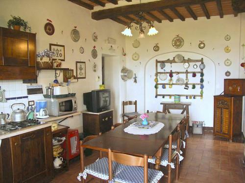 San Gimignanello Villa Sleeps 35 With Pool And Wifi