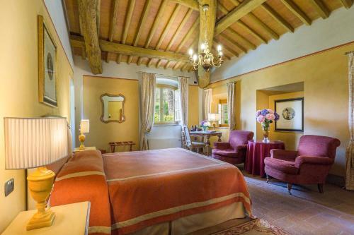 Badia Cantignano Villa Sleeps 12 With Pool And Air Con