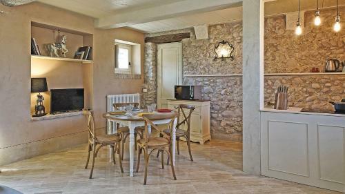 Dogoli Country Apartments