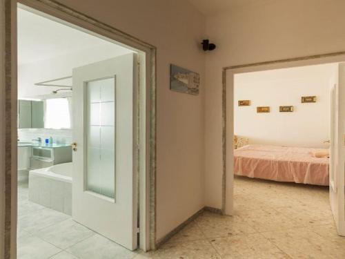 Dreamy Apartment In Bari With Lift