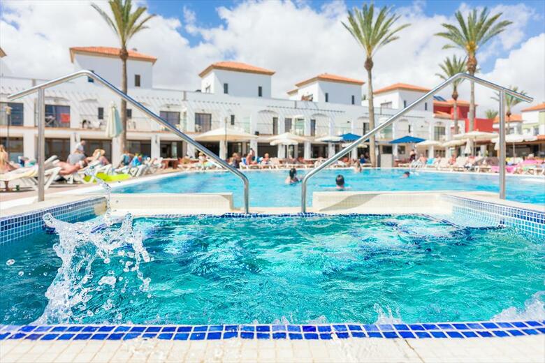 Hotel Broncemar Beach Suites