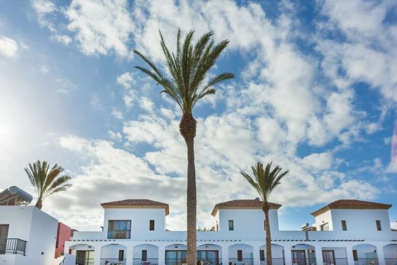Hotel Broncemar Beach Suites