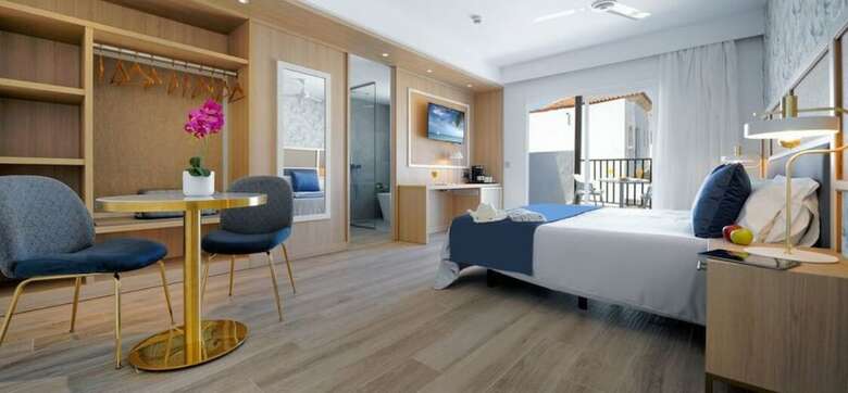 Hotel Broncemar Beach Suites