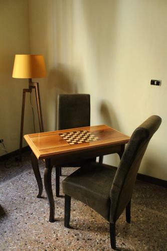 Room & Breakfast H & Ercolani