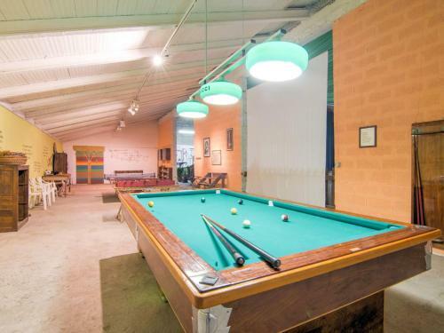Scenic Holiday Home In Borgo Pace With Jacuzzi