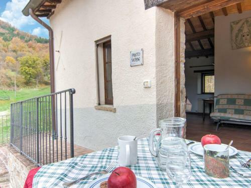 Scenic Holiday Home In Borgo Pace With Jacuzzi