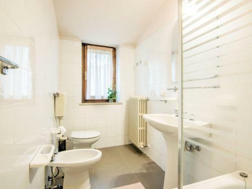Scenic Holiday Home In Borgo Pace With Jacuzzi