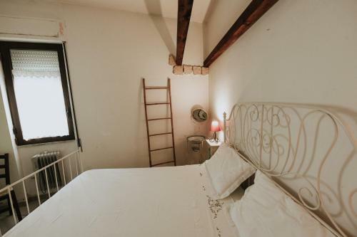 Antonella Home