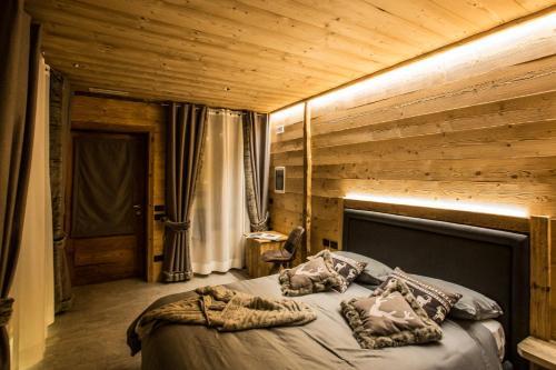 Hostal Alpine Rooms Guesthouse
