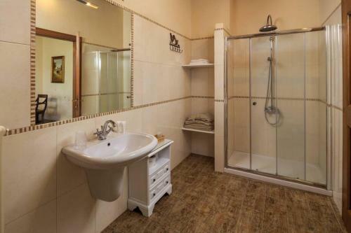 Podere Maiano - Private Pool Villa With Spa