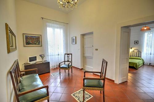 Calvanico Villa Sleeps 12 Air Con Wifi
