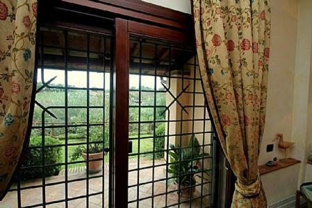 Campagnano Di Roma Villa Sleeps 9 Pool Wifi