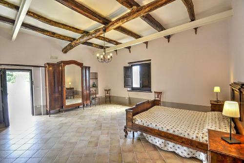 Calvanico Villa Sleeps 6 Air Con
