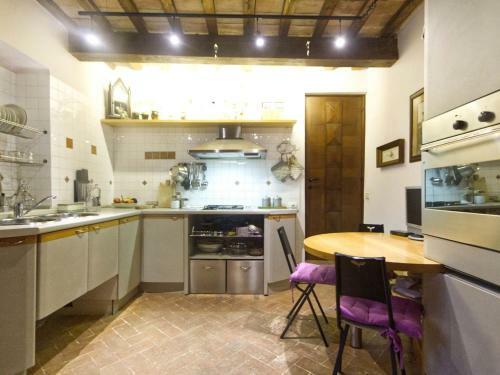 Rustic Holiday Home In Cantiano Near Centre