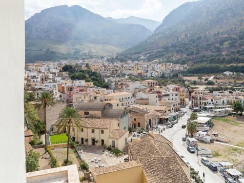 Comfortable Apartment In Castellamare Del Golfo With Balcony