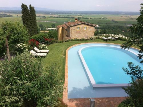 Luxury 6-bed Tuscan Villa Near Lucca