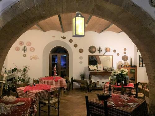 Hostal Agriturismo Podere Ficareto
