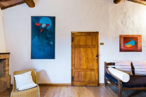 Razzaia Villa Sleeps 14 With Pool And Air Con