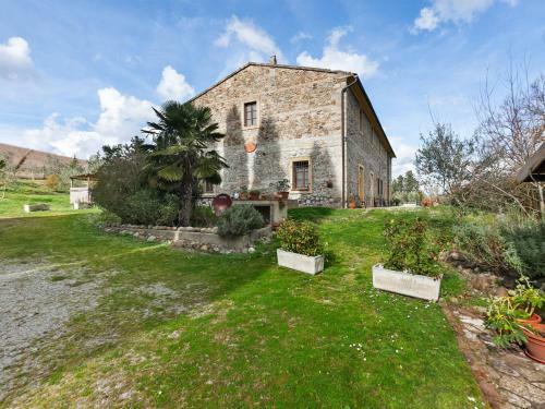 Alluring Holiday Home In Chianni With Swimming Pool