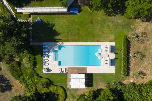 Civitanova Alta Villa Sleeps 8 With Pool And Air Con