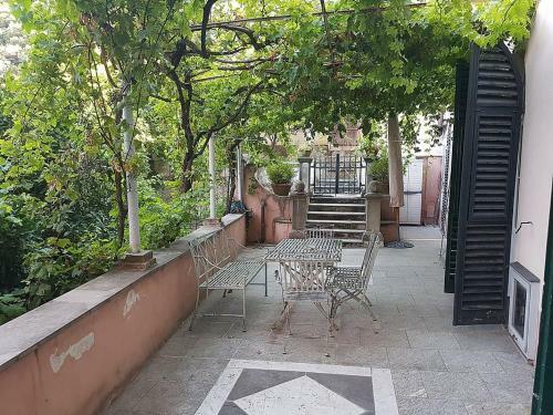 Finale Ligure Villa Sleeps 8