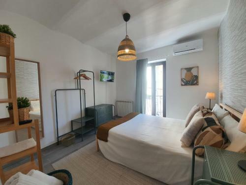 Hostal Di Nora - Fondi Holiday Rooms