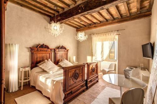 Frontignano Villa Sleeps 12 With Pool Air Con And Wifi
