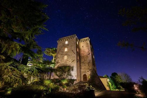 Frontignano Villa Sleeps 12 With Pool Air Con And Wifi