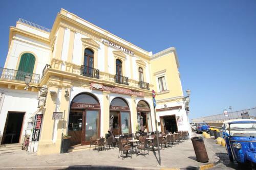 Hostal Suite Porta Terra