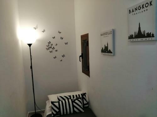 B&B Black-and-white