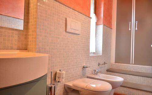 Grosseto Villa Sleeps 16 Pool Air Con Wifi