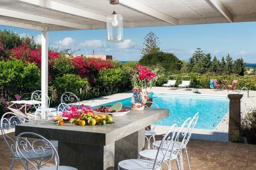 L'addolorata Villa Sleeps 7 Pool Air Con Wifi