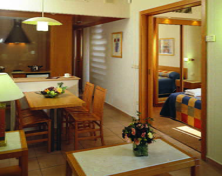 Isrotel Royal Garden All-suites Hotel