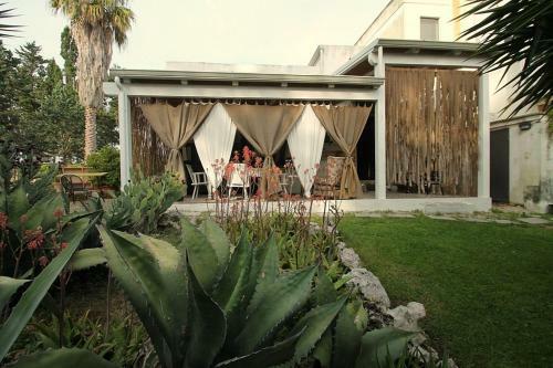 Lizzanello Villa Sleeps 3 Pool Air Con Wifi