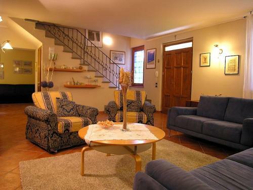 Loro Ciuffenna Villa Sleeps 12 Pool Wifi