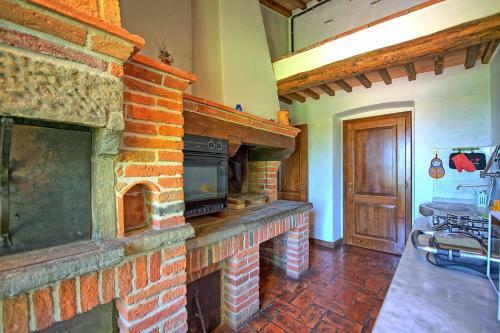 Poschini Villa Sleeps 16 With Pool Air Con And Wifi