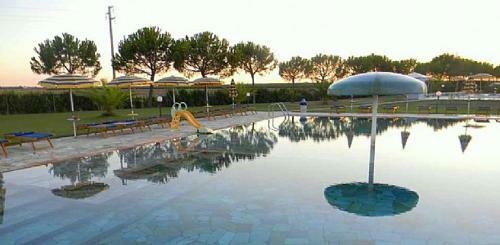 Marina Di Grosseto Villa Sleeps 5 Pool Air Con